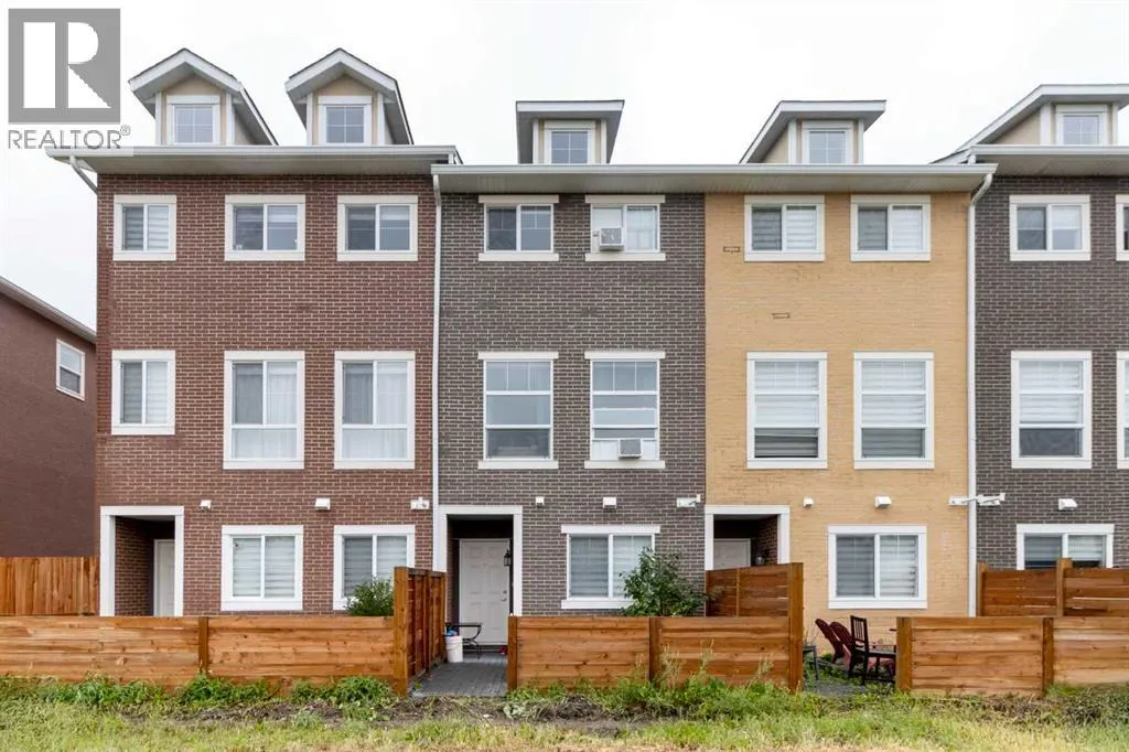 44, 248 Kinniburgh Boulevard