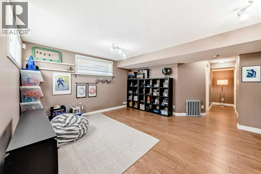 120 Oakmere Way
