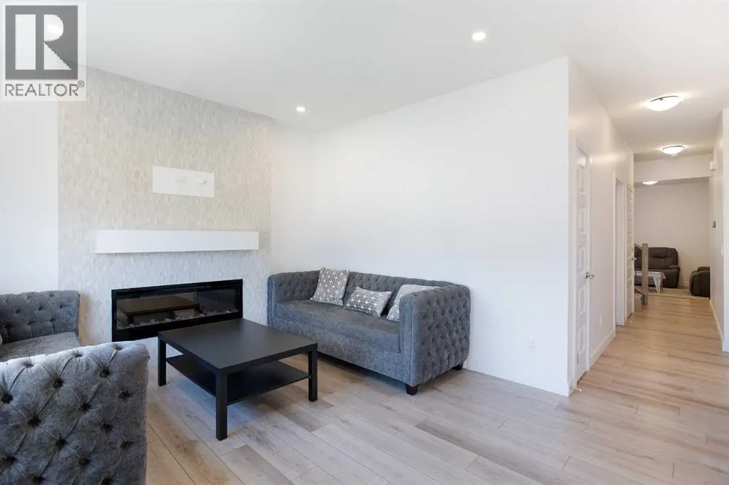 200 Homestead Grove NE