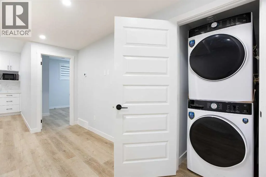 200 Homestead Grove NE
