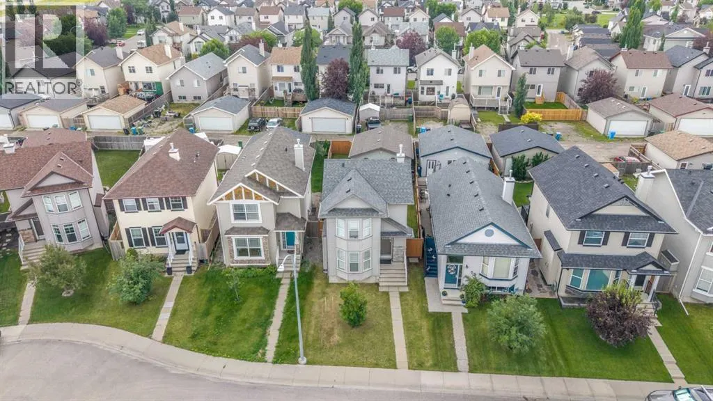 186 Cranberry Close SE