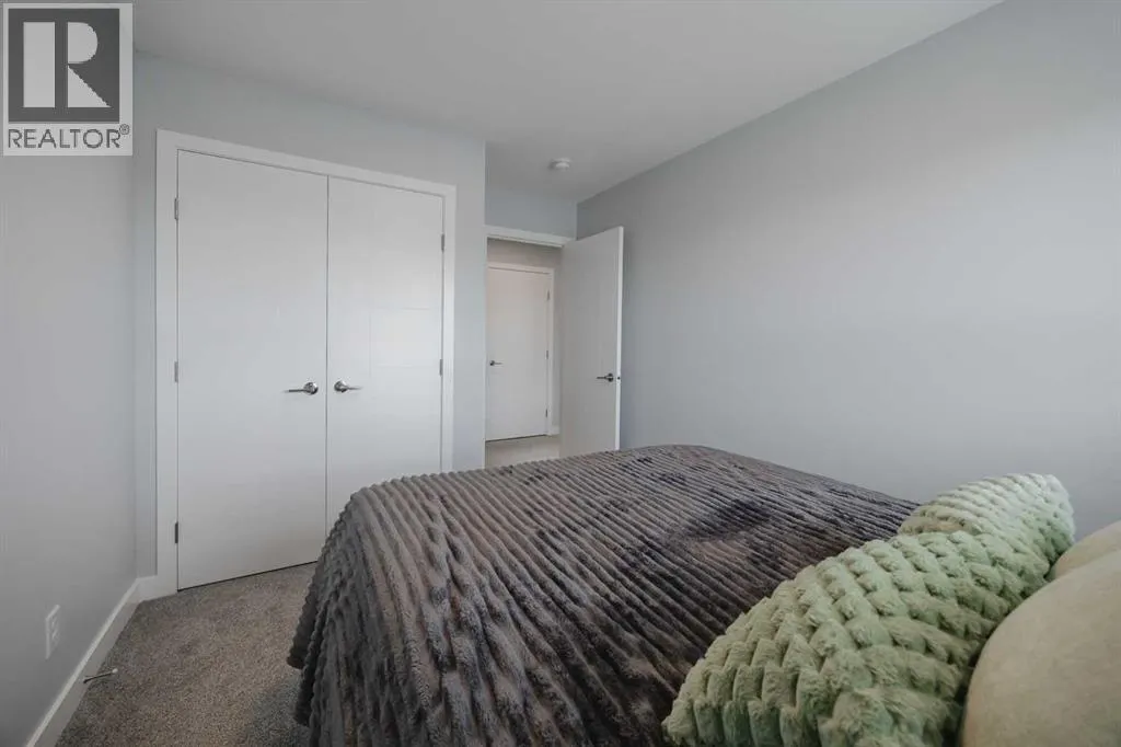 190 Magnolia Square SE