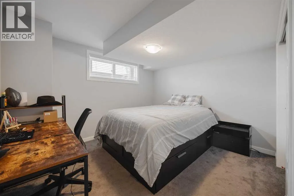 190 Magnolia Square SE