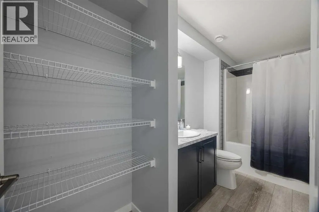 190 Magnolia Square SE