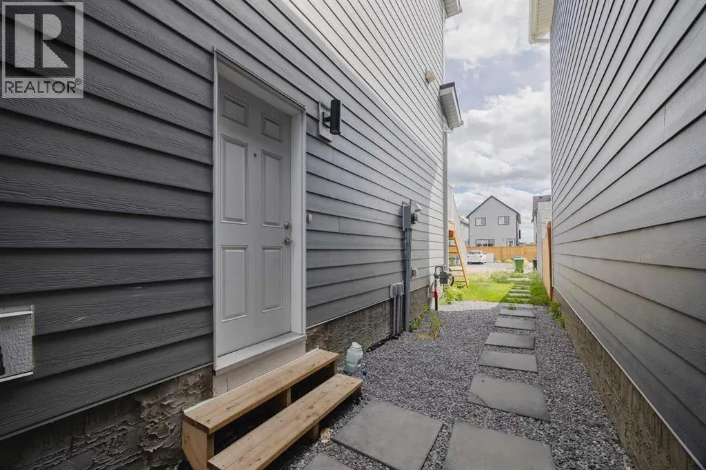 190 Magnolia Square SE