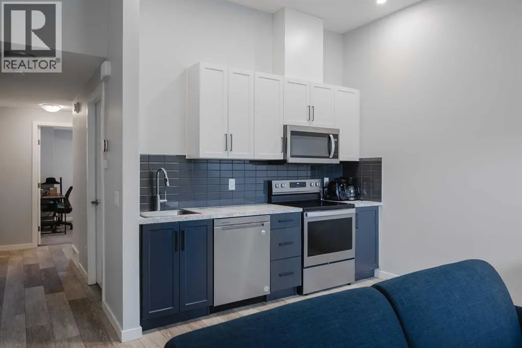 190 Magnolia Square SE