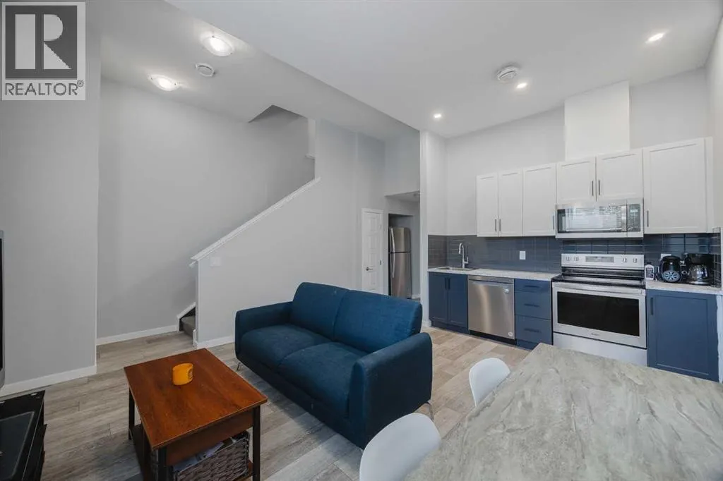 190 Magnolia Square SE