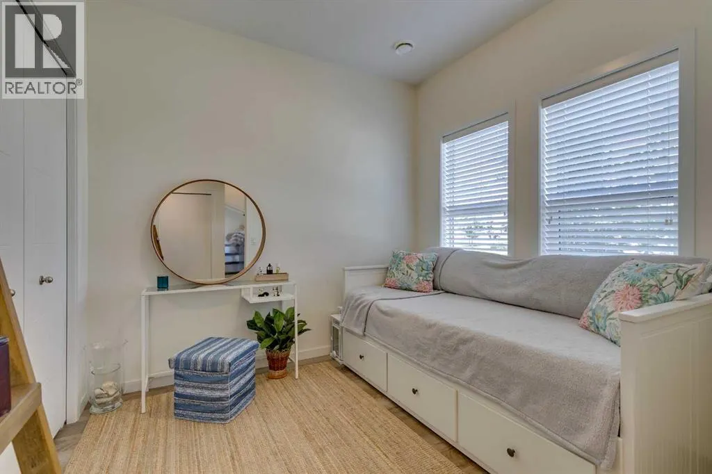 225 South Point Park SW