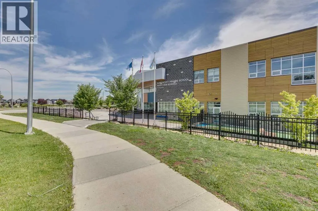 225 South Point Park SW