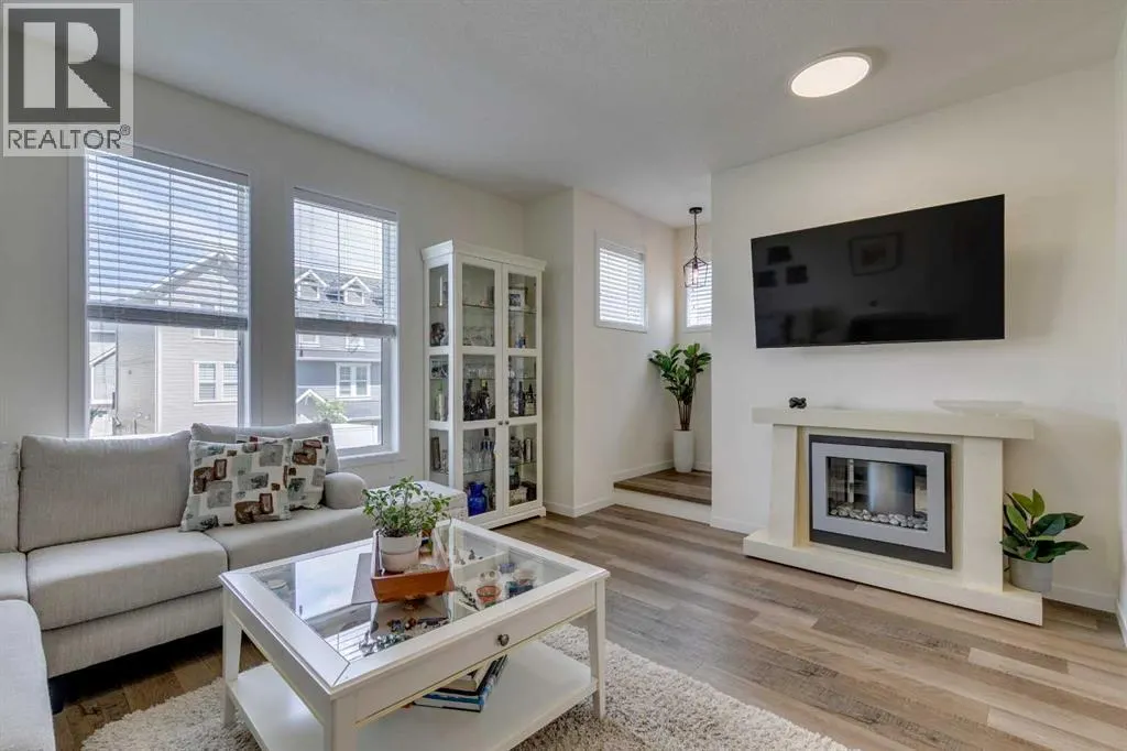 225 South Point Park SW