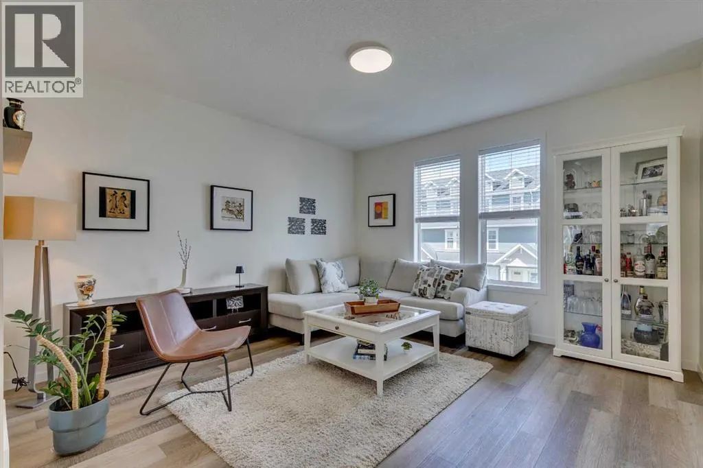 225 South Point Park SW
