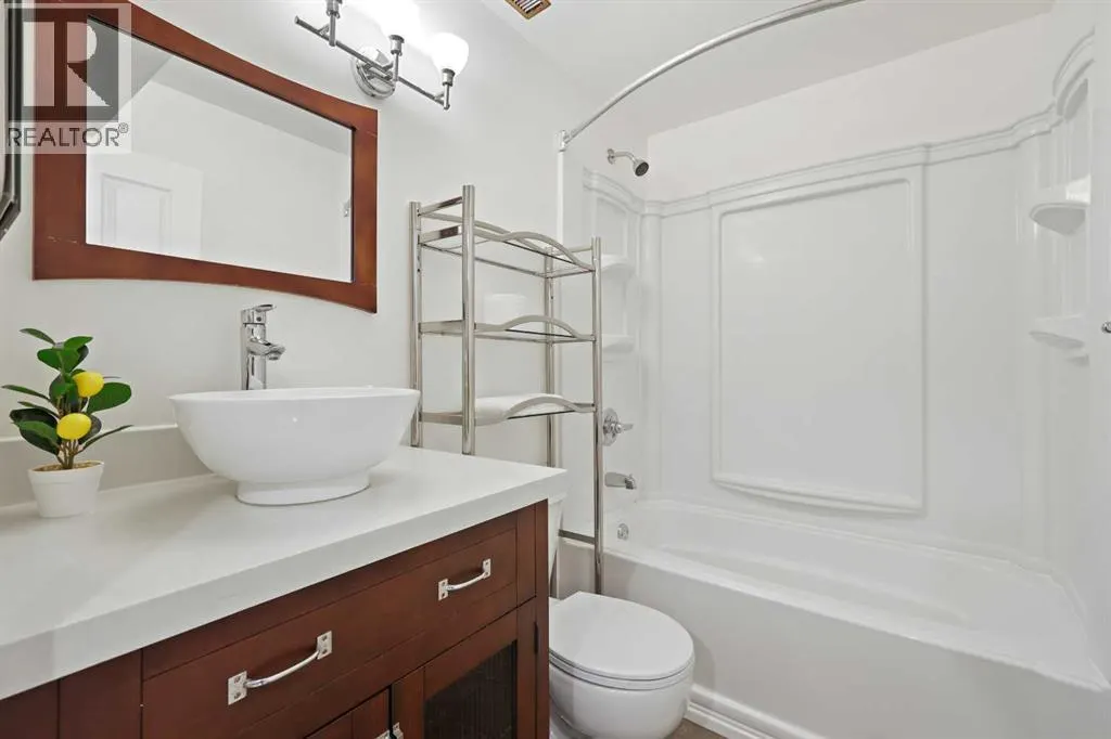 73 Prestwick Heights SE