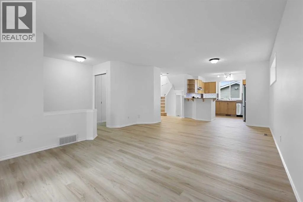 73 Prestwick Heights SE