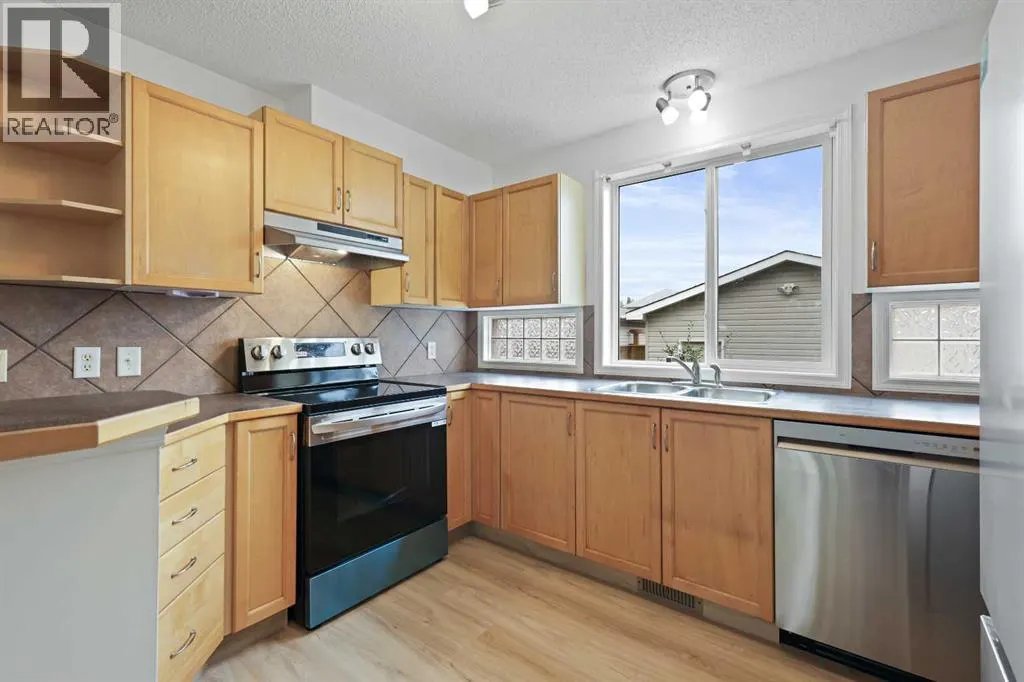 73 Prestwick Heights SE