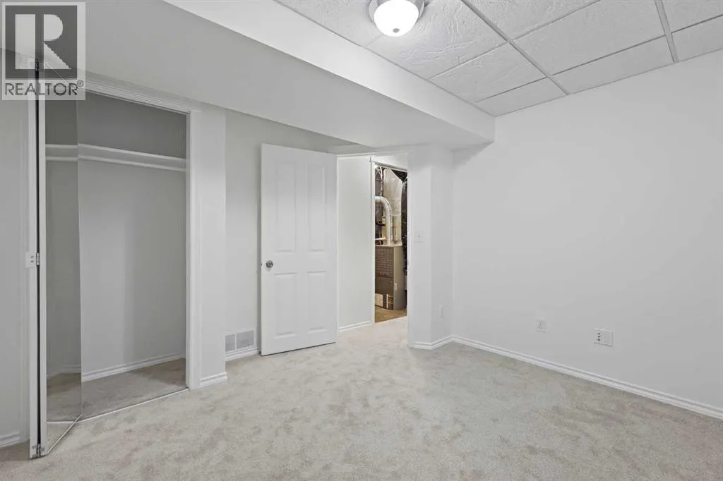 73 Prestwick Heights SE