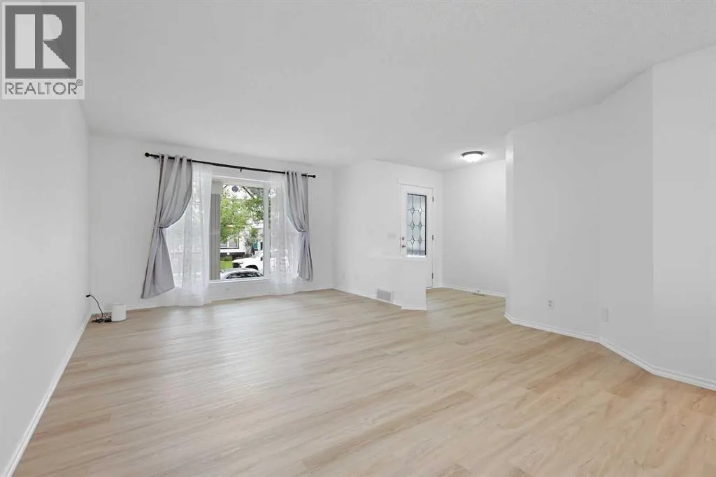 73 Prestwick Heights SE