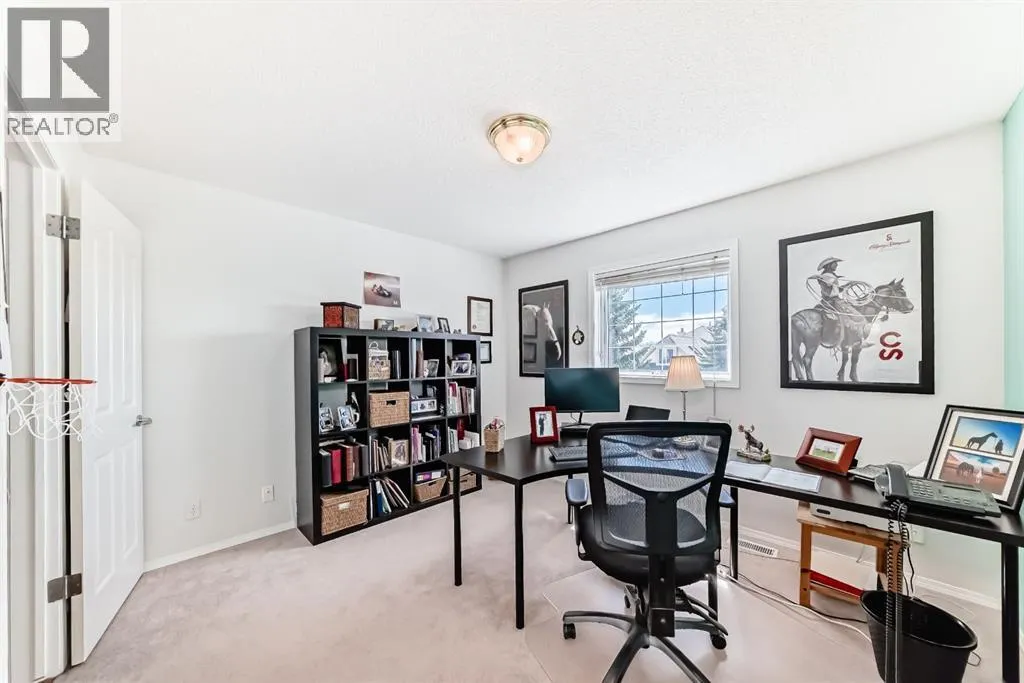 6 Gleneagles Close
