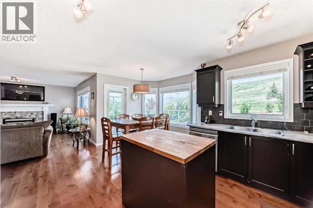 6 Gleneagles Close
