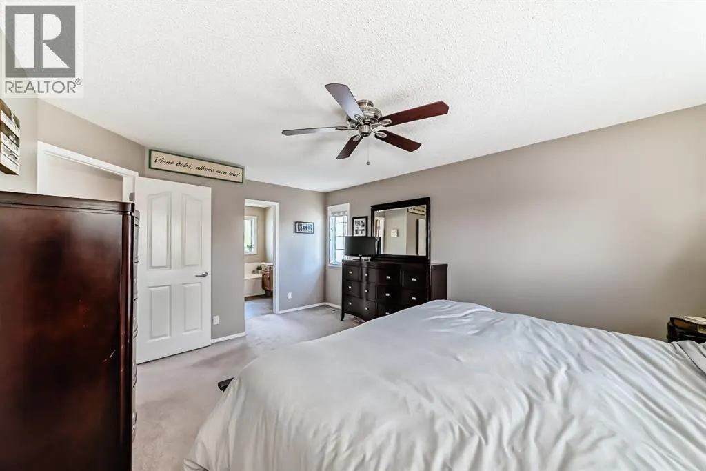 6 Gleneagles Close