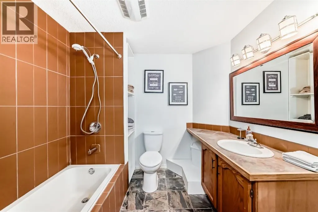 6 Gleneagles Close