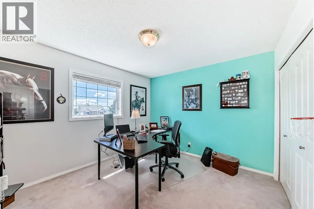 6 Gleneagles Close