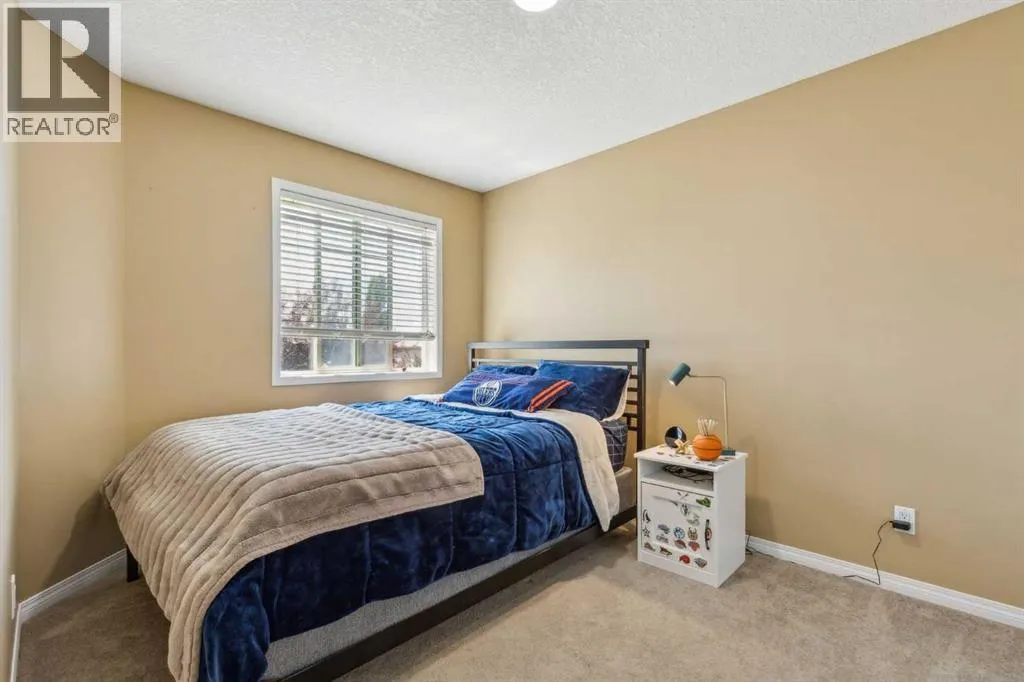 7728 Springbank Way SW