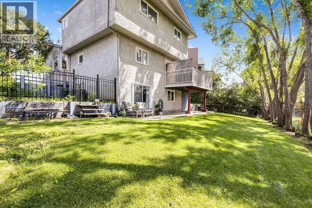 203 Welch Place
