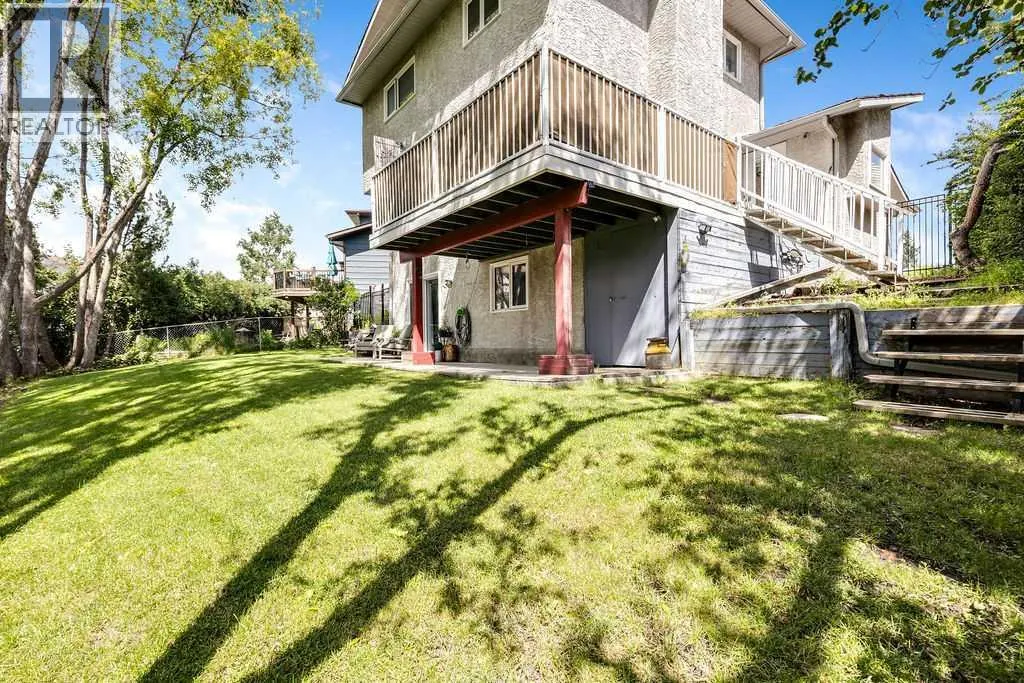 203 Welch Place