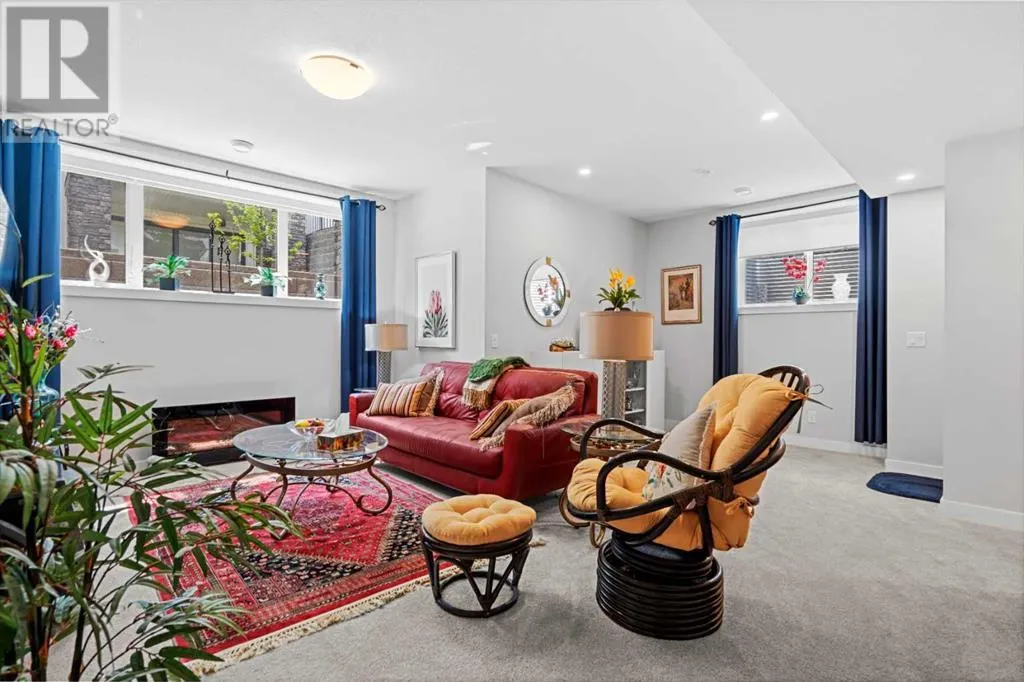 198 Crestridge Common SW
