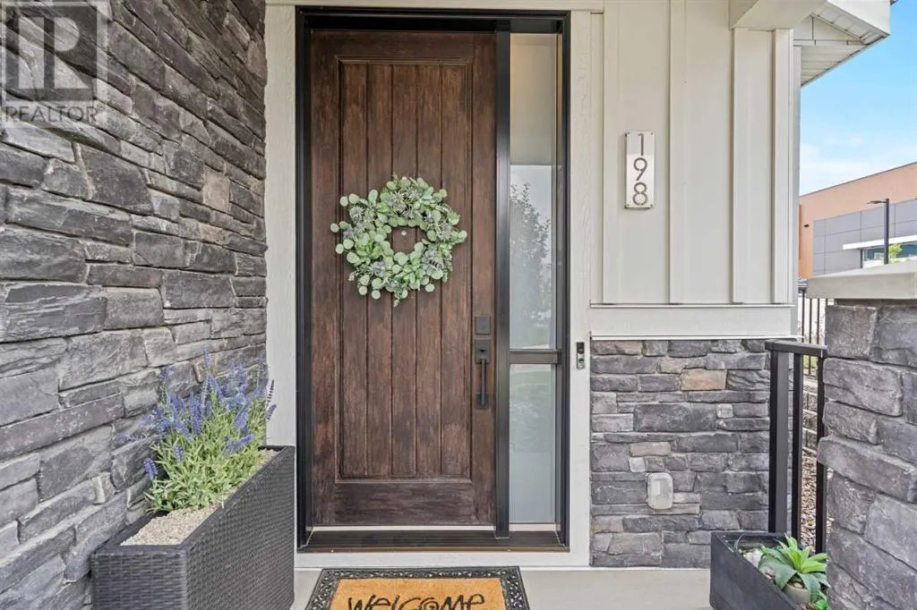 198 Crestridge Common SW