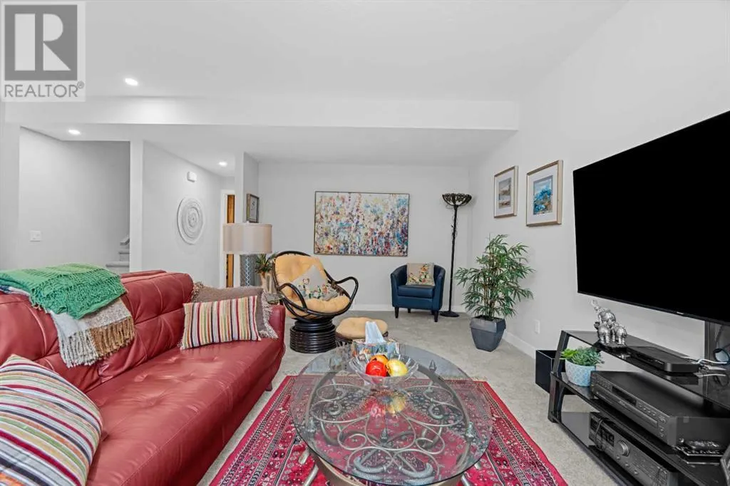 198 Crestridge Common SW