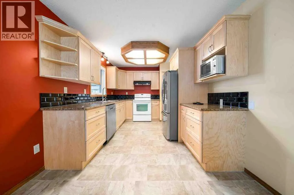 83 Stapeford Crescent SE