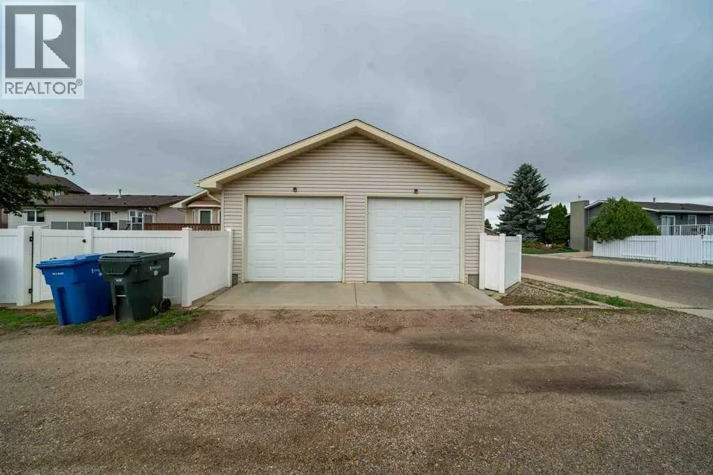 83 Stapeford Crescent SE