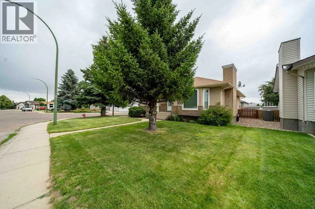 83 Stapeford Crescent SE
