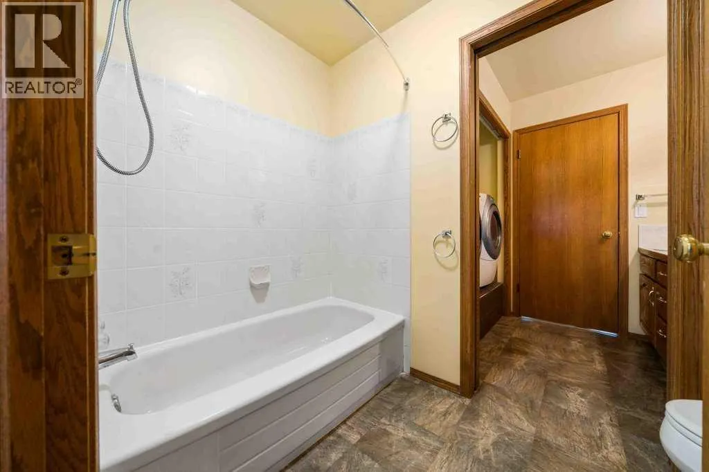 83 Stapeford Crescent SE