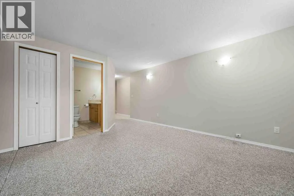 83 Stapeford Crescent SE