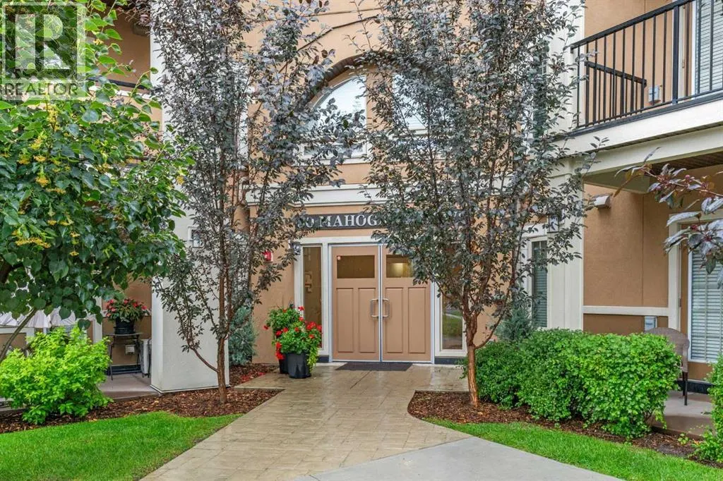 301, 30 Mahogany Mews SE