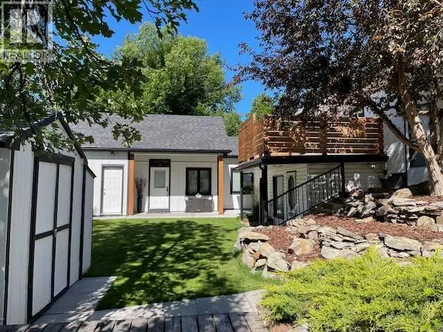 37 Elma Street W