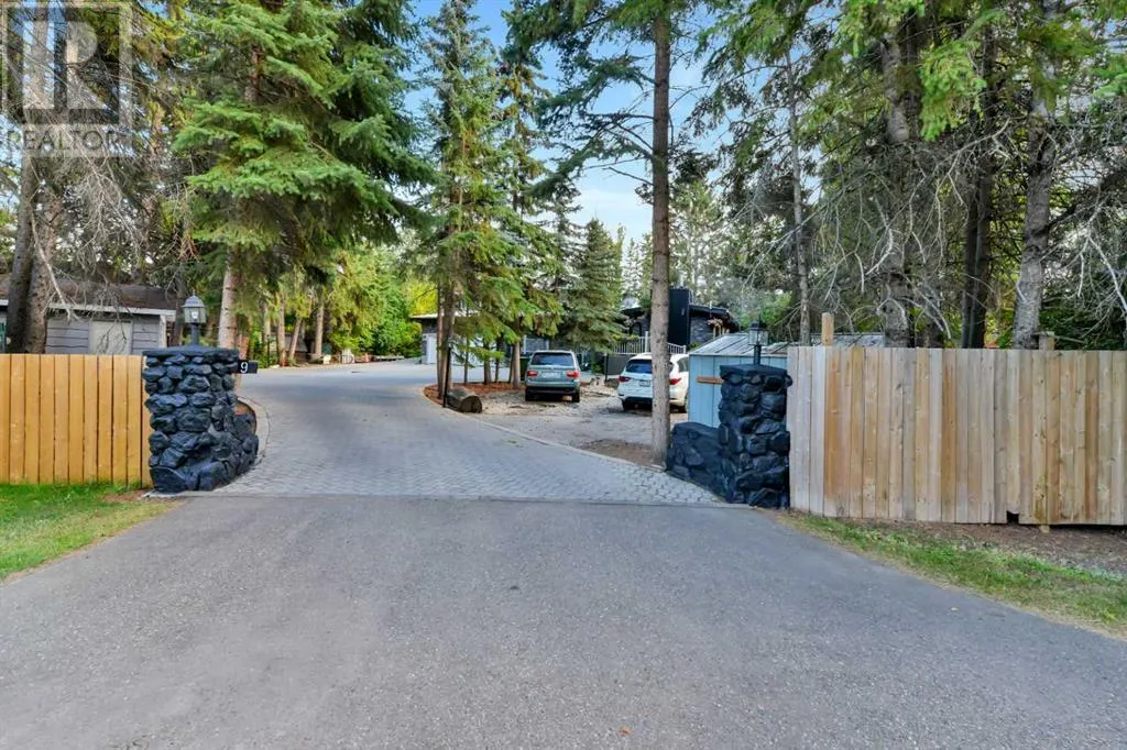 9 Cronquist Close