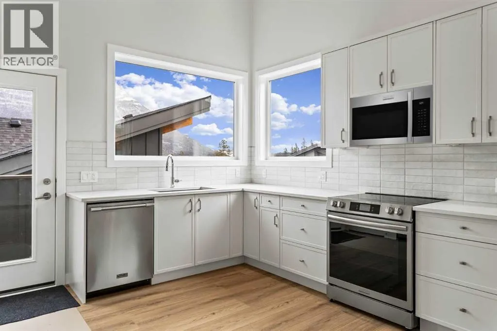 203J, 209 Stewart Creek Rise