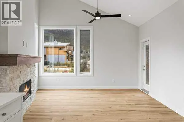 203J, 209 Stewart Creek Rise