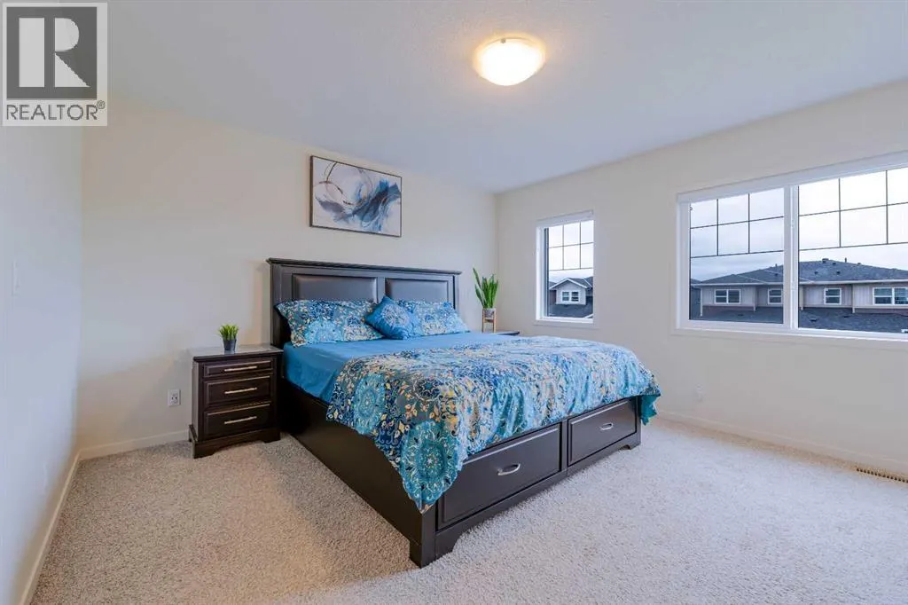 117 Midtown Close SW