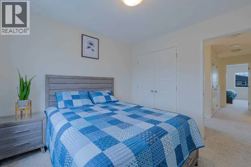 117 Midtown Close SW