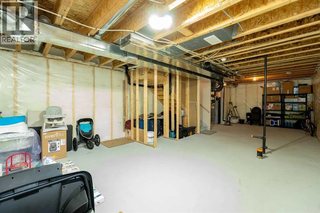 117 Midtown Close SW
