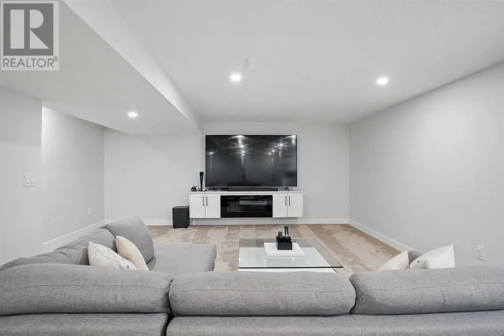 131 Deer Park Place SE