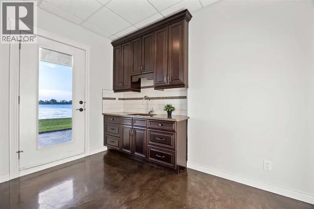 869 East Chestermere Drive