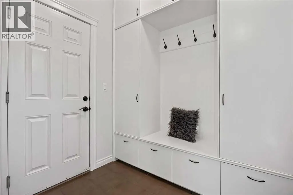 869 East Chestermere Drive