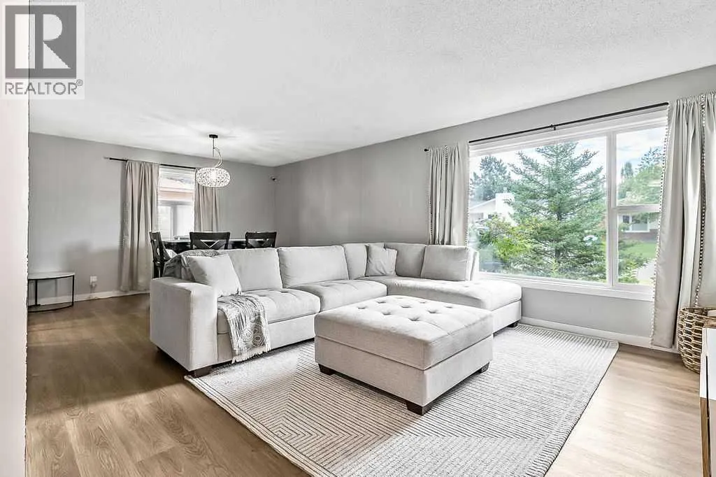 127 Thorson Crescent