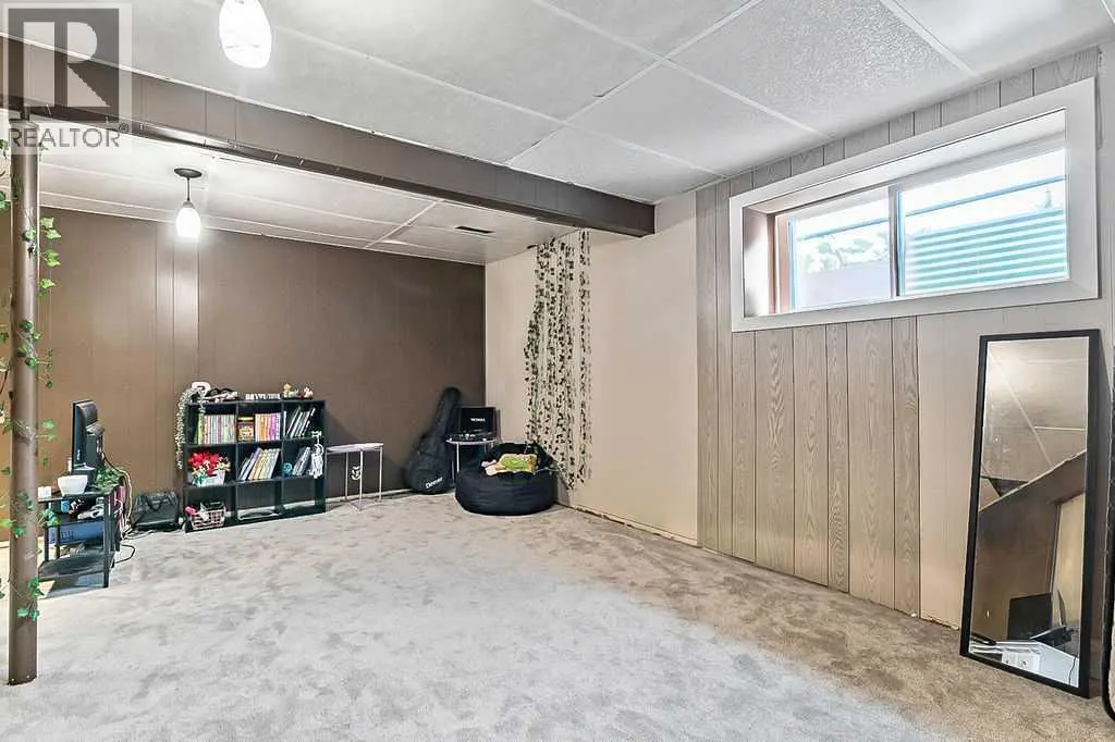 127 Thorson Crescent