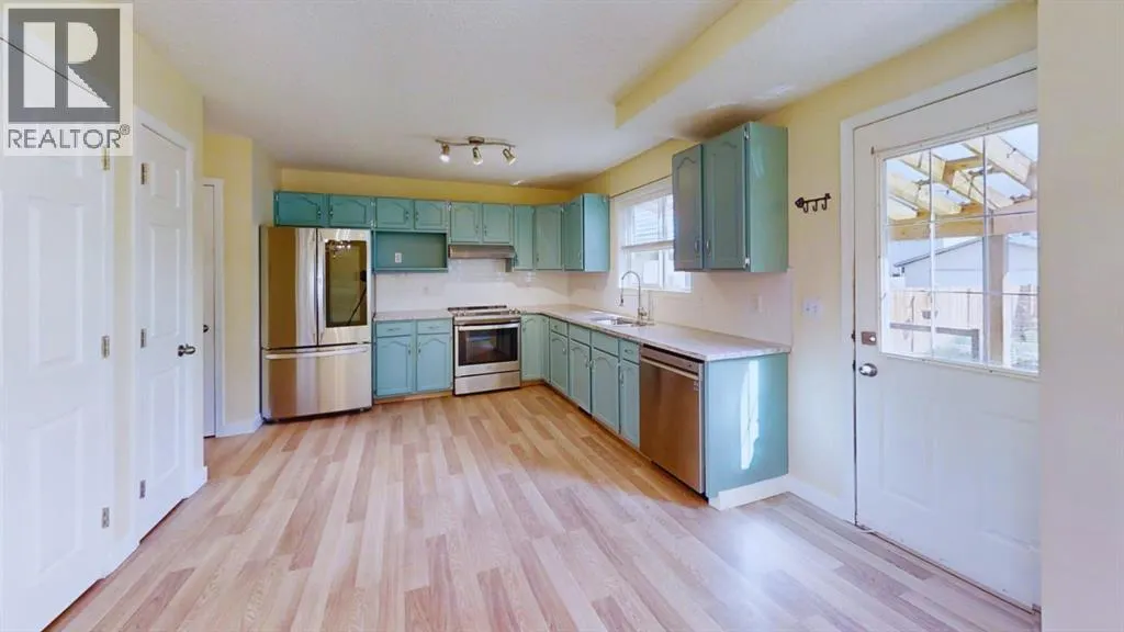 53 Cimarron Meadows Close